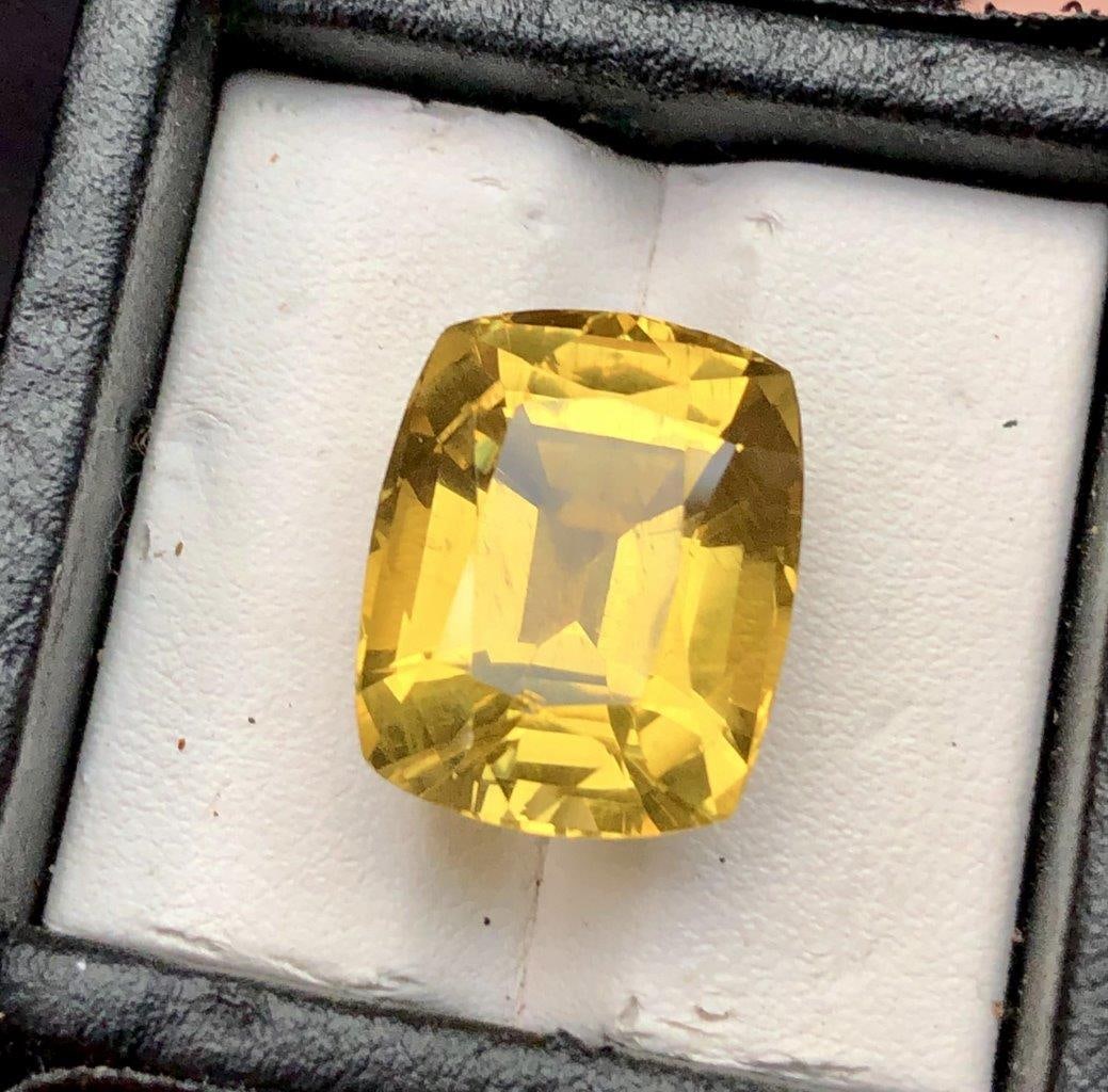 20.30 Carats Amazing Quality Natural Apatite Gemstonev - 17X15X11 mm (1 of 5)