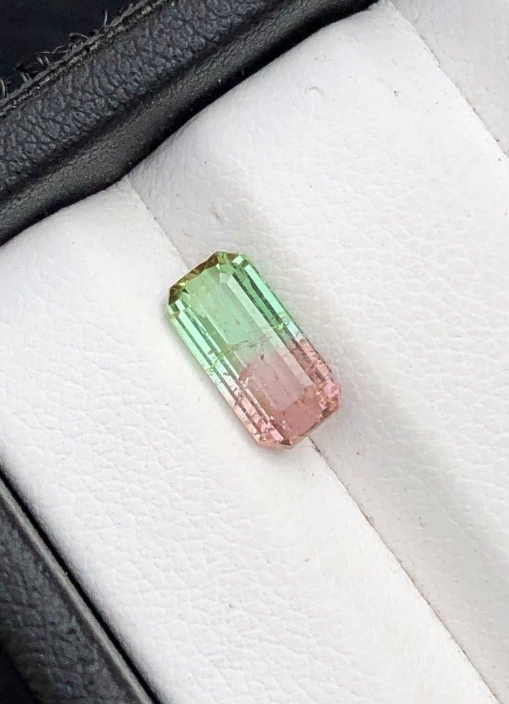 1.60 Carats Bi Colour Tourmaline - 9X5X4 mm: 1.60 Carats Bi Colour Tourmaline - 9X5X4 mmShipping Rate: $15.00 .shipping rates are determined by Parcel weight and destination.Combined shipping: We offer combine shipping on multiple items purchase