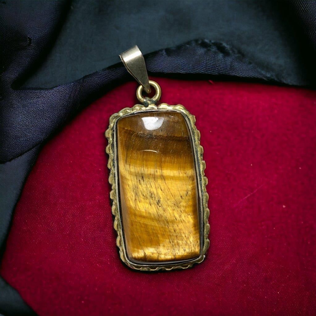 Sterling Silver Tiger Eye Pendant: Sterling Silver Tiger Eye Pendant Shipping: