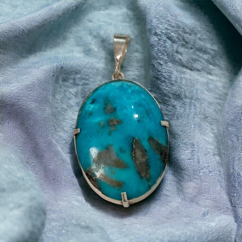 Royston Turquoise Pendant Necklace: Royston Turquoise Pendant Necklace Shipping: