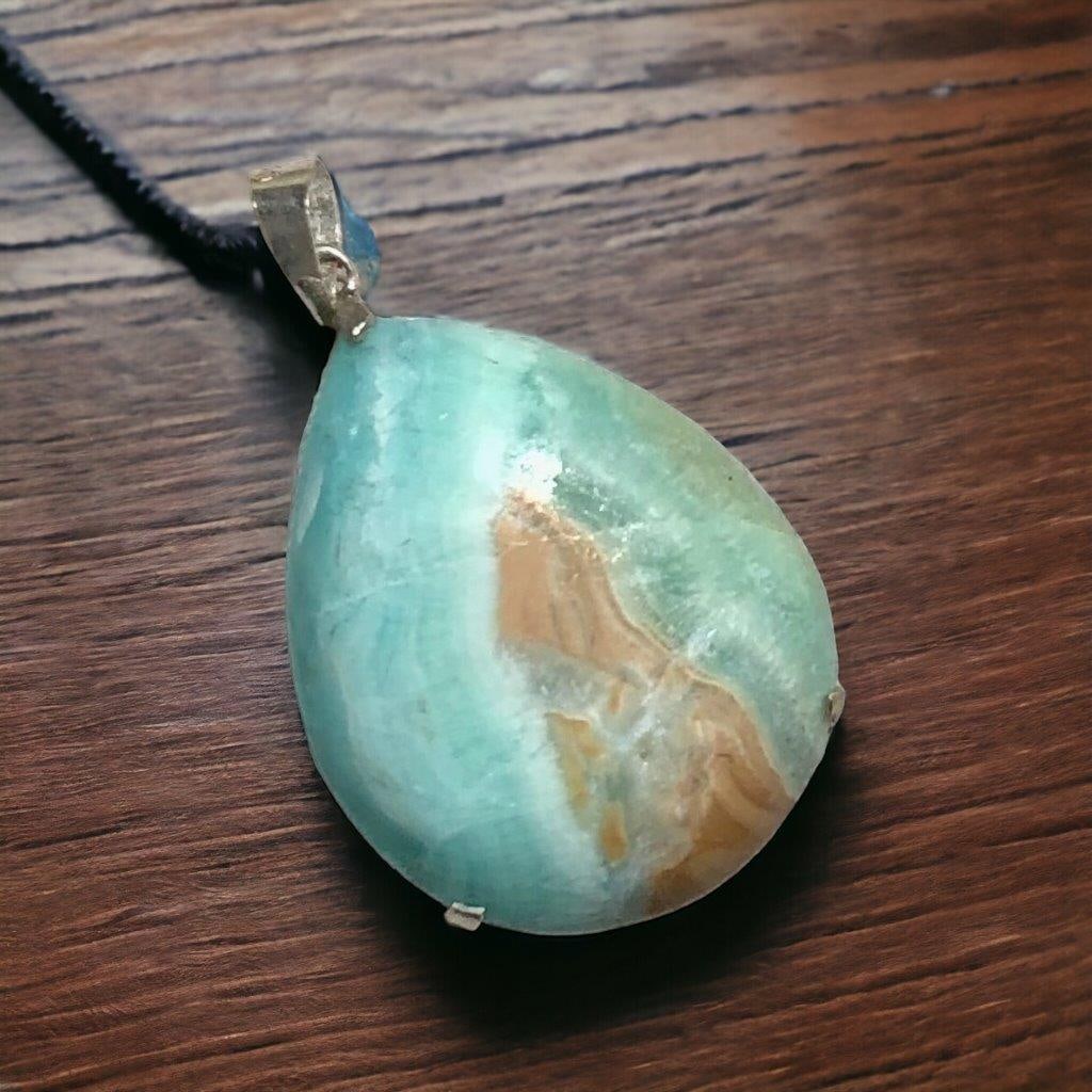 NATURAL STONE JEWLERY ARAGONITE HEALING PENDANT (1 of 2)