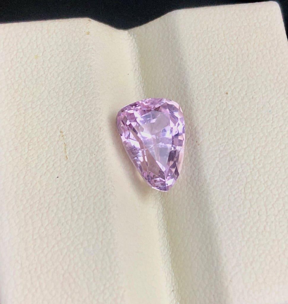 4.60 Carats Baby Pink Natural Kunzite High Quality Afghan Gemstone 11X8X8 mm: 4.60 Carats Baby Pink Natural Kunzite High Quality Afghan Gemstone 11X8X8 mm Shipping: