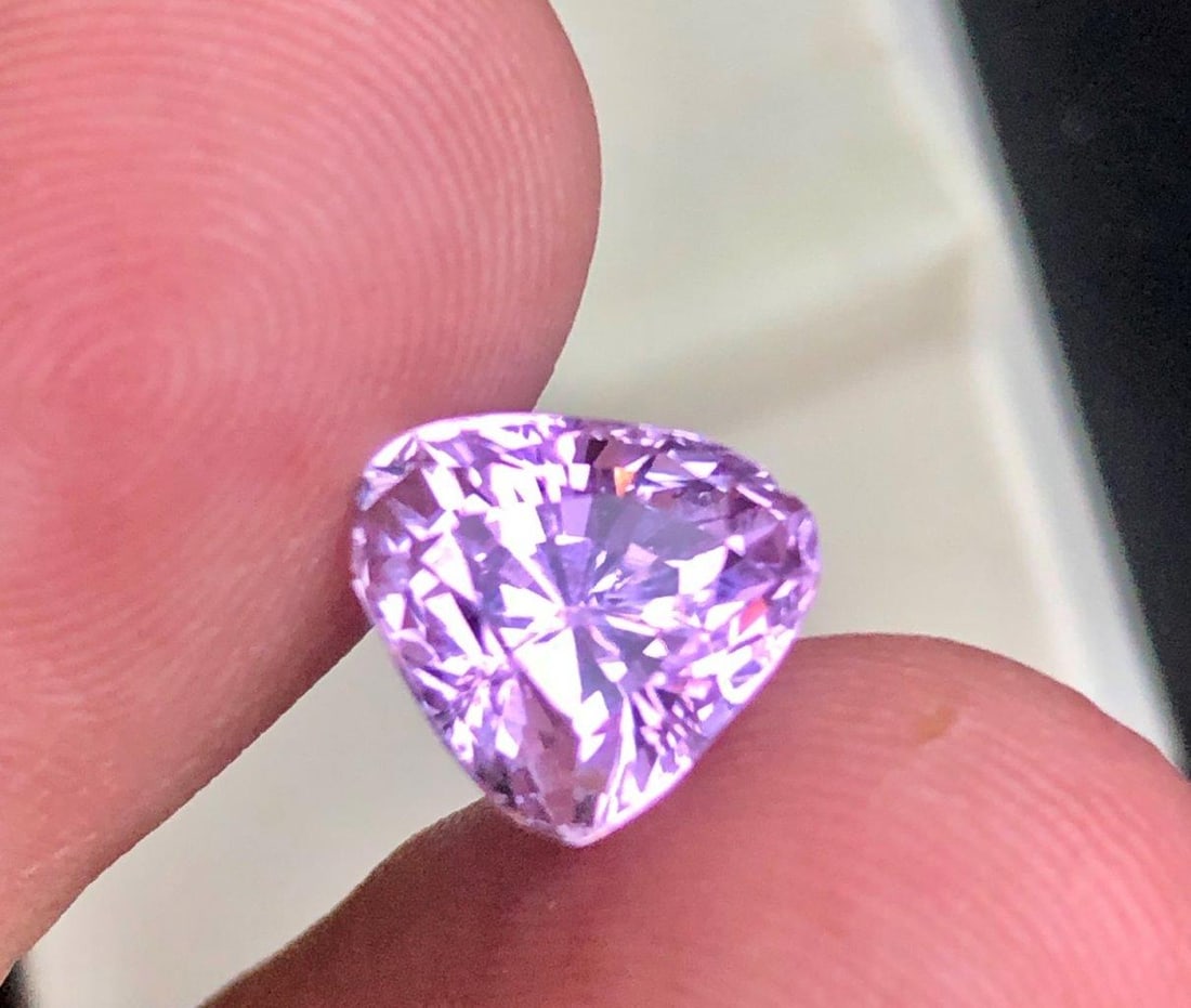 4.15 Carats Baby Pink Afghan Kunzite Loose Stone Natural Fine Gemstone 9X10X8 mm: 4.15 Carats Baby Pink Afghan Kunzite Loose Stone Natural Fine Gemstone 9X10X8 mm Shipping: