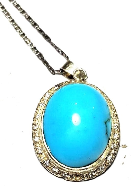 Natural Dainty Turquoise Necklace in Sterling Silver: Natural Dainty Turquoise Necklace in Sterling SilverShipping Rate: $23.00 .shipping rates are determined by Parcel weight and destination.Combined shipping: We offer combine shipping on multiple items