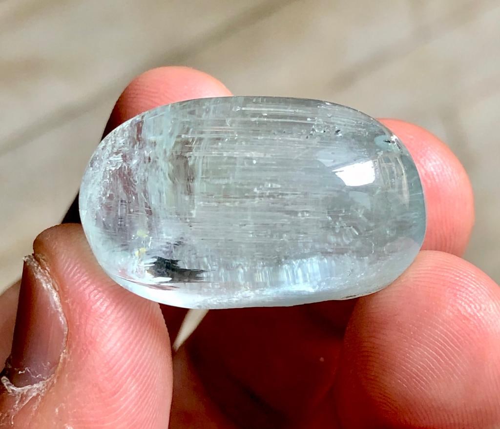 75 Carats BIG SIZE Aquamarine Catseye CAB - 31X19X16 mm: 75 Carats BIG SIZE Aquamarine Catseye CAB - 31X19X16 mm Shipping Rate: FREE SHIPPINGshipping rates are FREE WORLDWIDECombined shipping: We offer combine shipping on multiple items purchased to reduce 