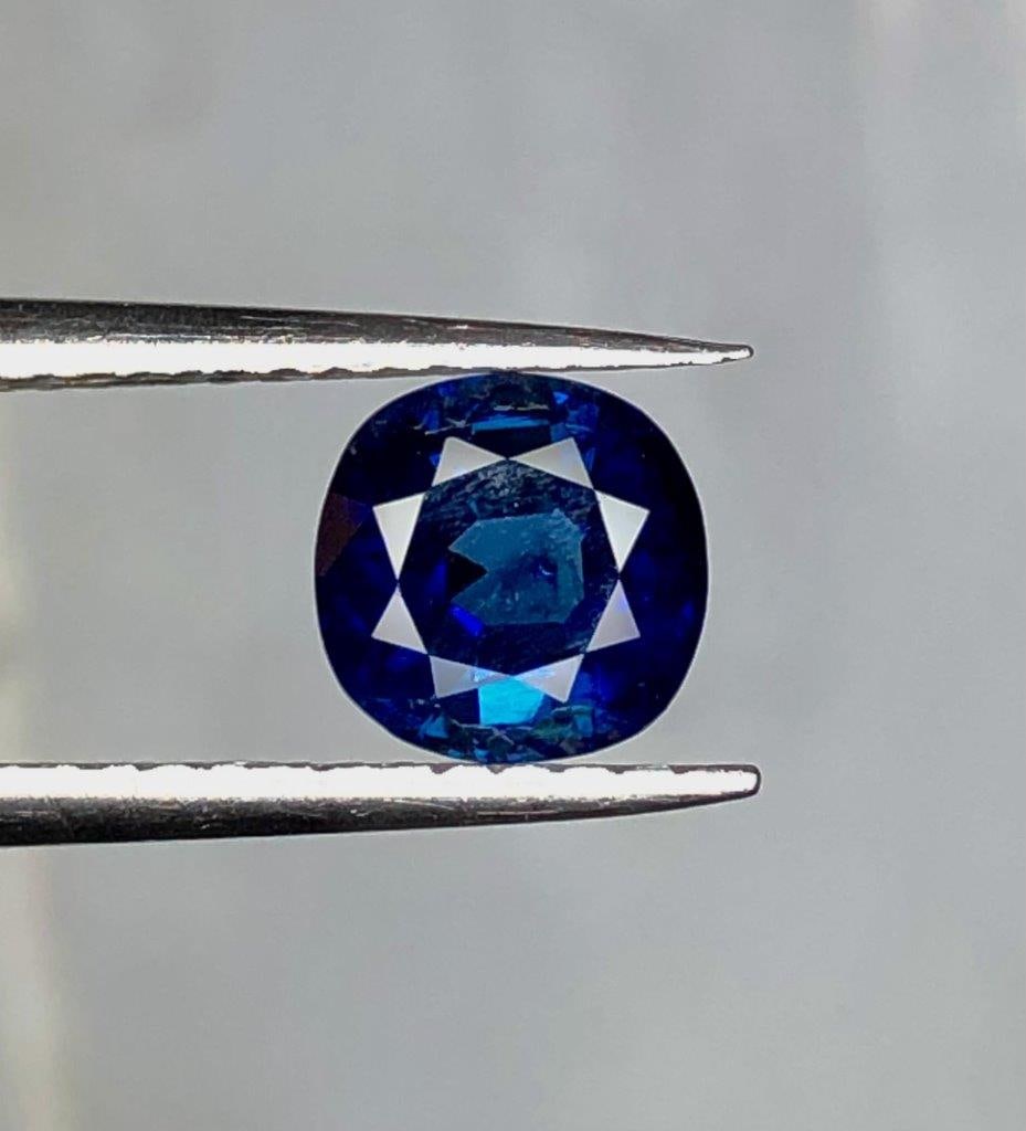 Natural Royal Blue Sapphire - 1.36 Carats - HT - 6.31X6.24X3.71 mm: Natural Royal Blue Sapphire - 1.36 Carats - HT - 6.31X6.24X3.71 mmShipping Rate: FREE SHIPPINGshipping rates are FREE WORLDWIDECombined shipping: We offer combine shipping on multiple items purchased 