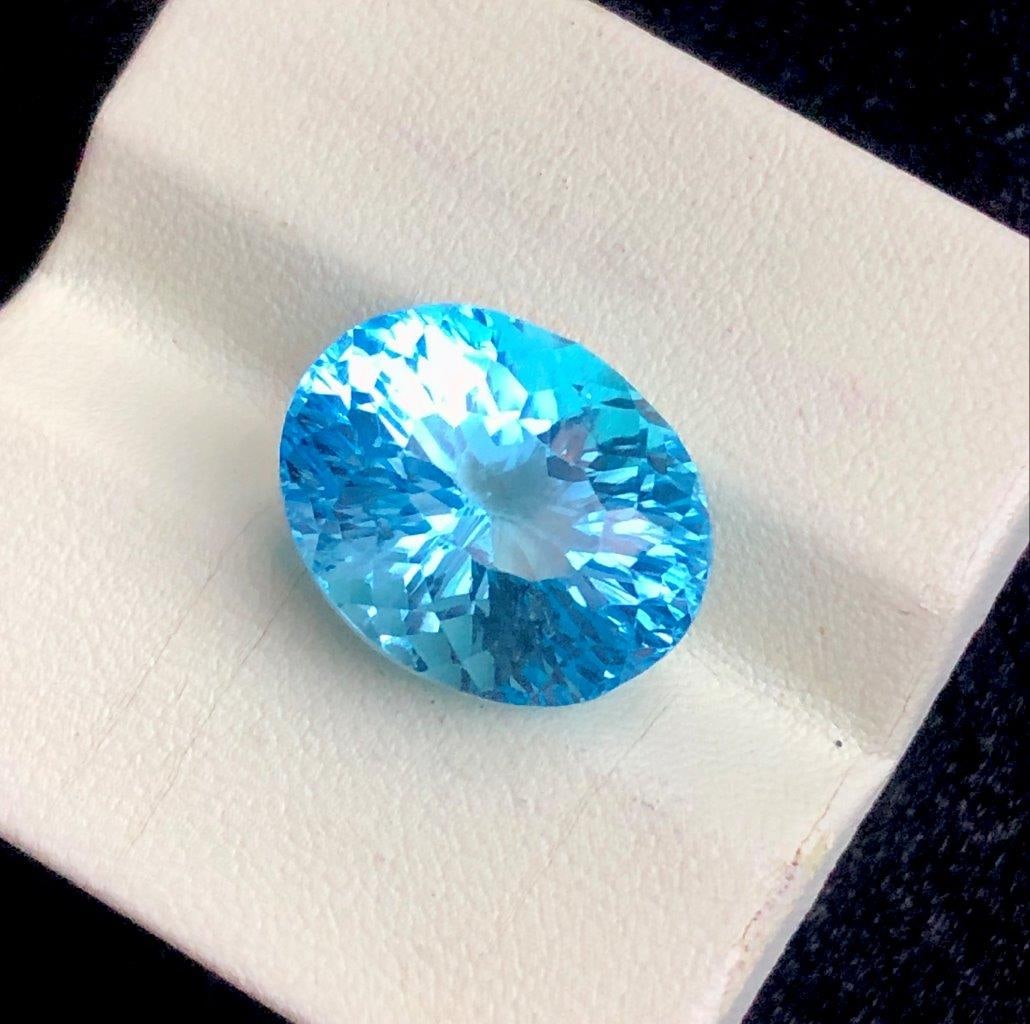 AAA Swiss Blue Topaz Gemstone ? Loose Jewelry Stone 22.50 cts - 28X14X12 mm: AAA Swiss Blue Topaz Gemstone Loose Jewelry Stone 22.50 cts - 28X14X12 mmShipping Rate: 23$ WorldWideshipping rates are determined by Parcel weight and destination.Combined shipping: We offer combine 
