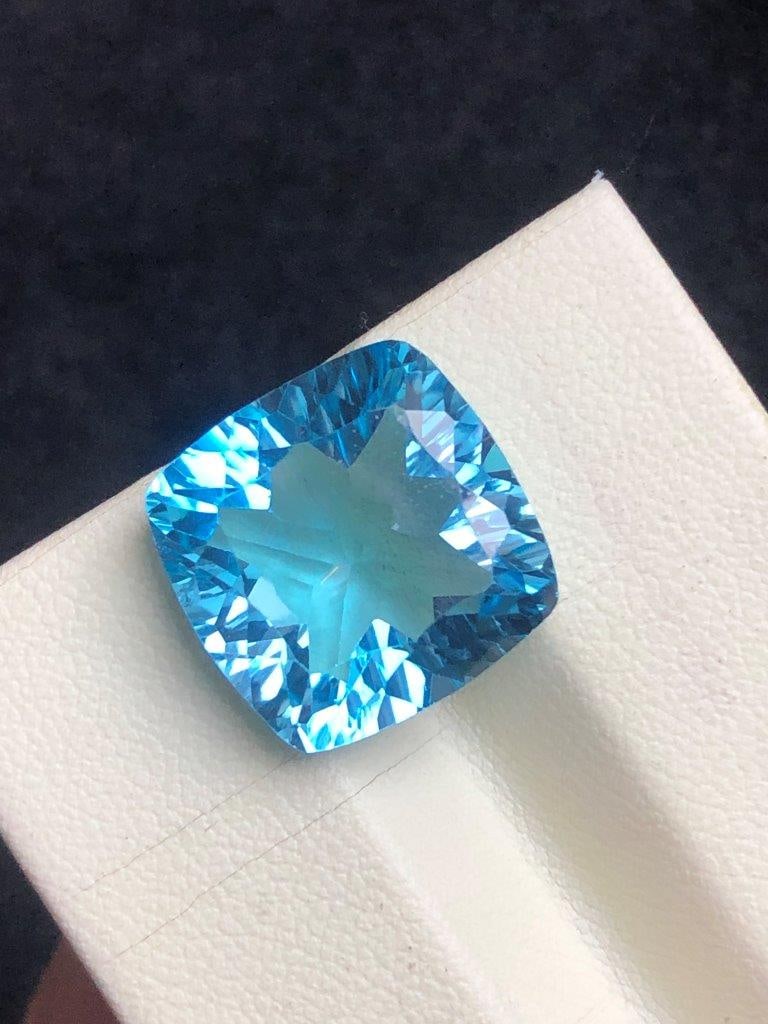 20.85 cts Swiss Blue Topaz Faceted Gemstone ? Loose Natural Stone - 16X16X9.5 mm (1 of 5)