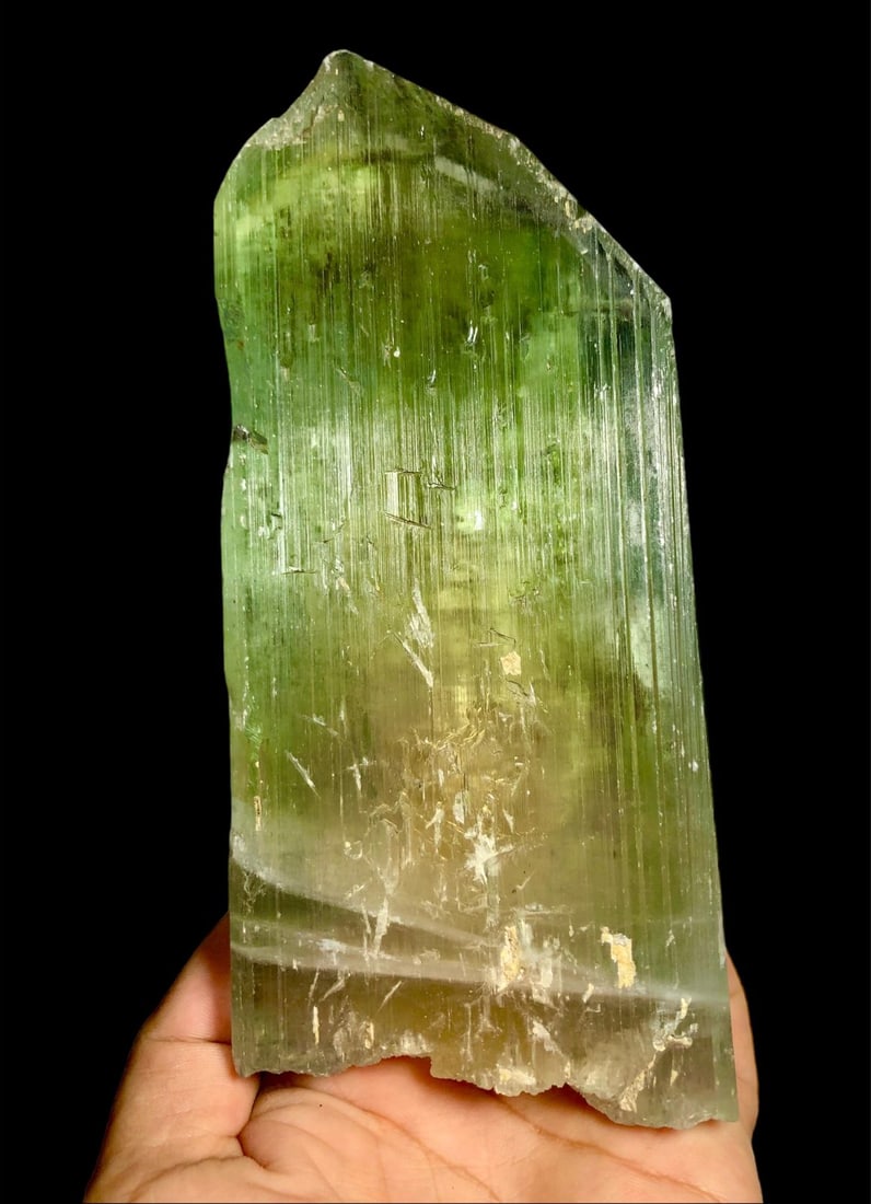 Perfect Terminated Natural Kuznite Heddinite Crystal -1088 Grams -16X7X4 mm: Perfect Terminated Natural Kuznite Heddinite Crystal -1088 Grams -16X7X4 mmShipping Rate: FREE SHIPPING .shipping rates are determined by Parcel weight and destination.Combined shipping: We offer comb