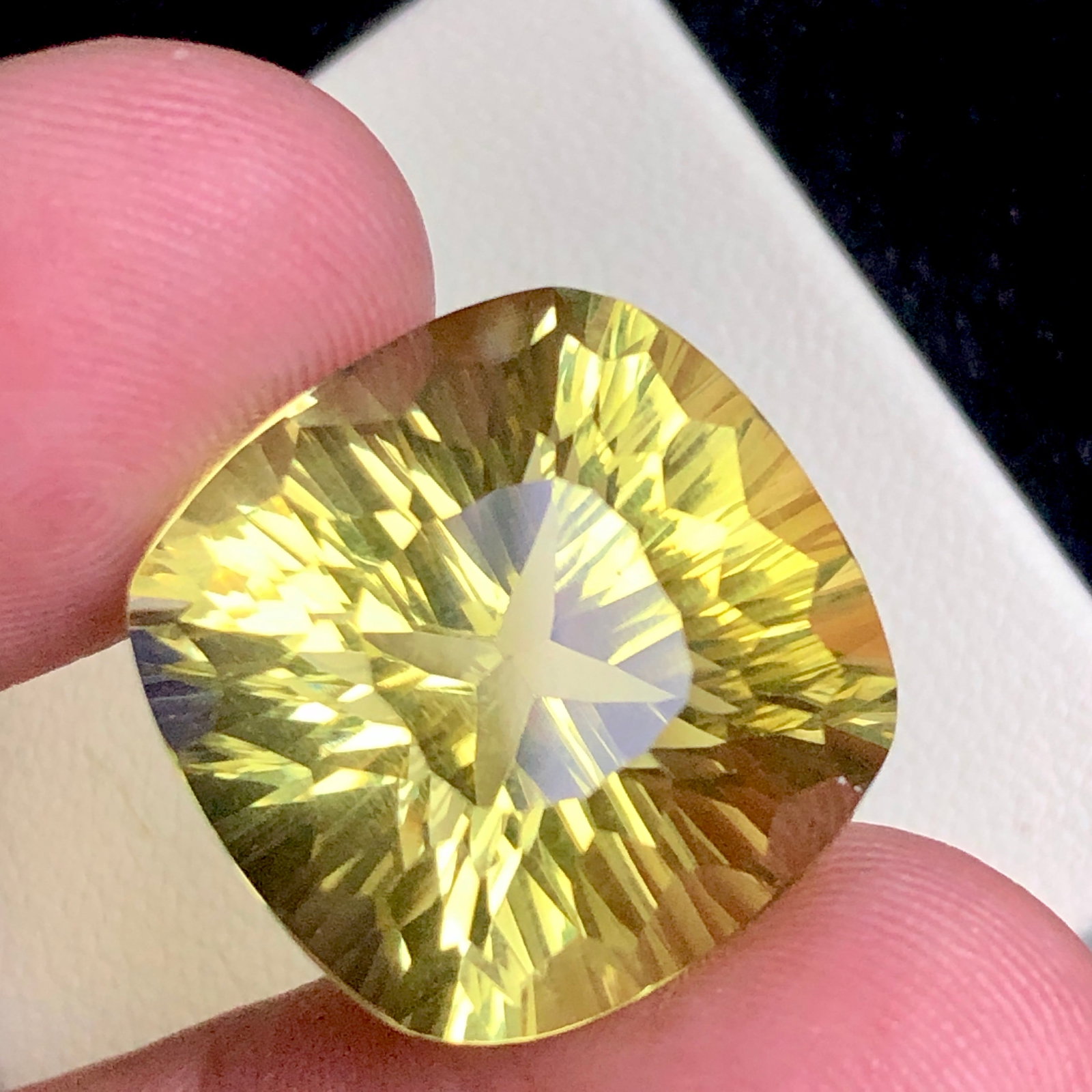 31.50 Carats Natural Lemon Quartz flawless Top quality - 21X21X14 mm: 31.50 Carats Natural Lemon Quartz flawless Top quality - 21X21X14 mmShipping Rate: $15.00 .shipping rates are determined by Parcel weight and destination.Combined shipping: We offer combine shipping o