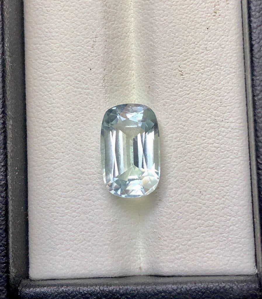 Beautiful Natural Aquamarine Gemstone - 5 Carats - 13.5X9X7 mm: Beautiful Natural Aquamarine Gemstone - 5 Carats - 13.5X9X7 mm Shipping Rate: $15.00 .shipping rates are determined by Parcel weight and destination.Combined shipping: We offer combine shipping on mul