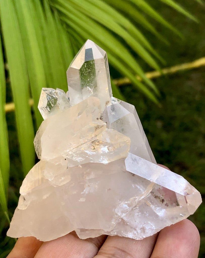 126.67 Grams Beautiful Quartz Crystals Formation - 63X67X46 mm: 126.67 Grams Beautiful Quartz Crystals Formation - 63X67X46 mm Shipping Rate: $30.00 .shipping rates are determined by Parcel weight and destination.Combined shipping: We offer combine shipping on mul
