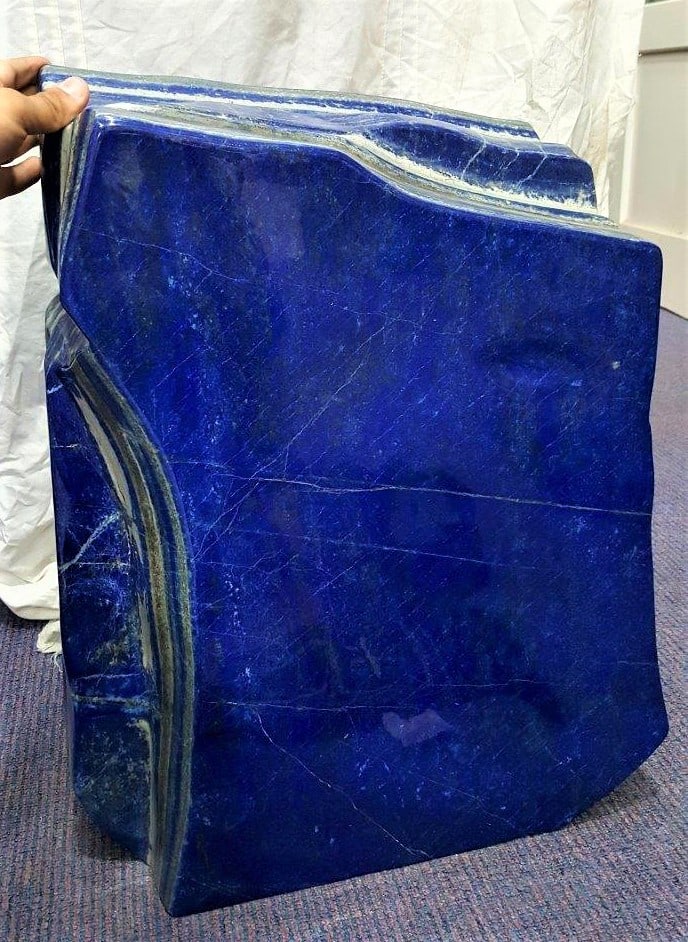 104 KG Lapis Lauzli shape with pyrite line: 104 KG Lapis Lauzli shape with pyrite line, Best piece for Collection 6500shipping rates are determined by Parcel weight and destination.Combined shipping: We offer combine shipping on multiple items 