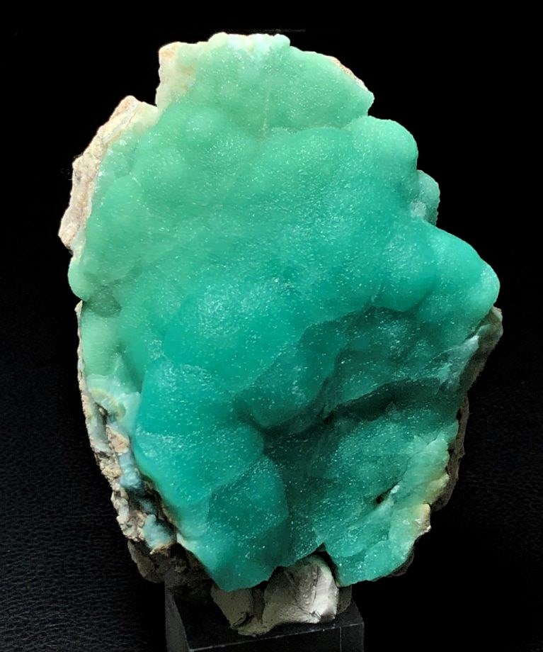 Hemimorphite Specimen - 281.2 Grams: Hemimorphite Specimen - 281.2 Grams - 98X73X43 mmShipping Rate: $36.00 .shipping rates are determined by Parcel weight and destination.Combined shipping: We offer combine shipping on multiple items