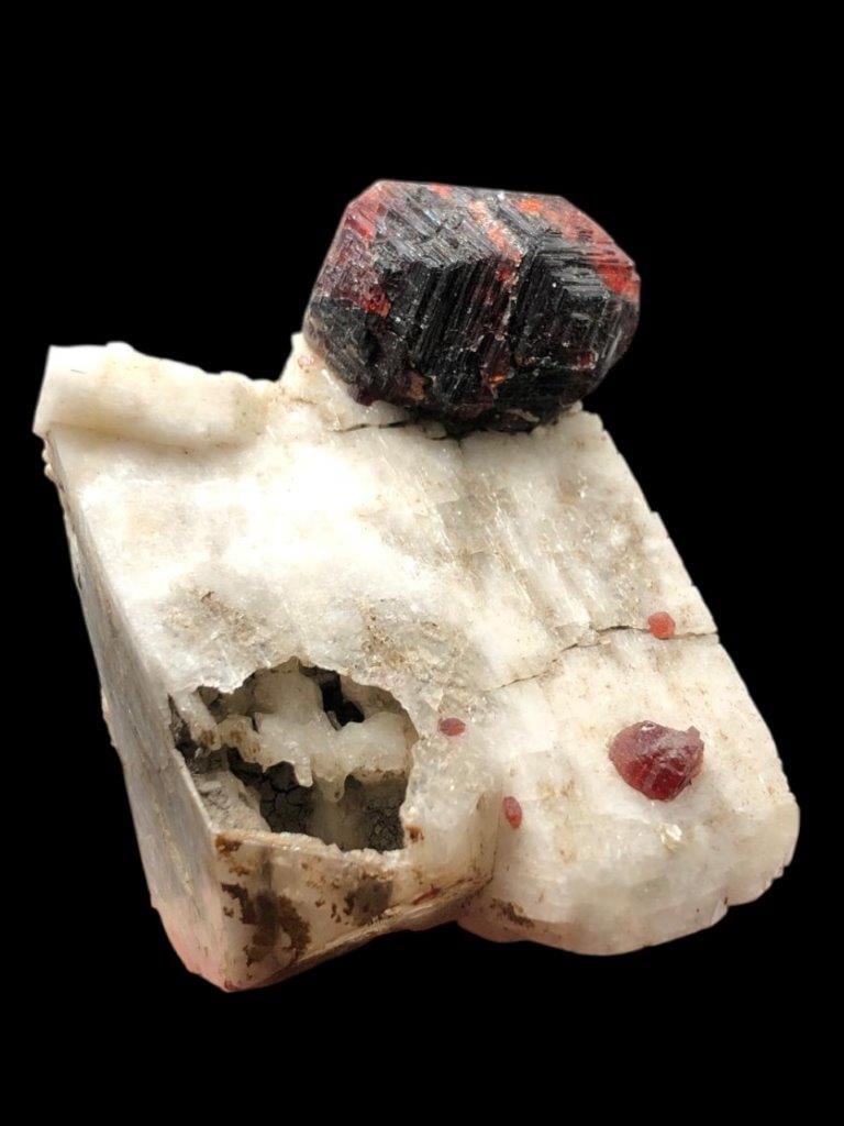 Garnet Crystals On MotherRock Mineral Specimen 47 Grams 46x37x26 mm (1 of 2)