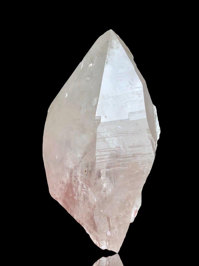 Perfect Quartz Crystal - 321 Grams - 110X70X38 mm: Perfect Quartz Crystal - 321 Grams - 110X70X38 mmShipping Rate: $45.00 .shipping rates are determined by Parcel weight and destination.Combined shipping: We offer combine shipping on multiple items pu