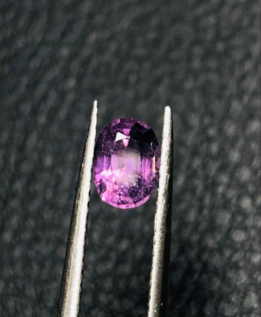 0.80 Carats Pink Sapphire (1 of 4)