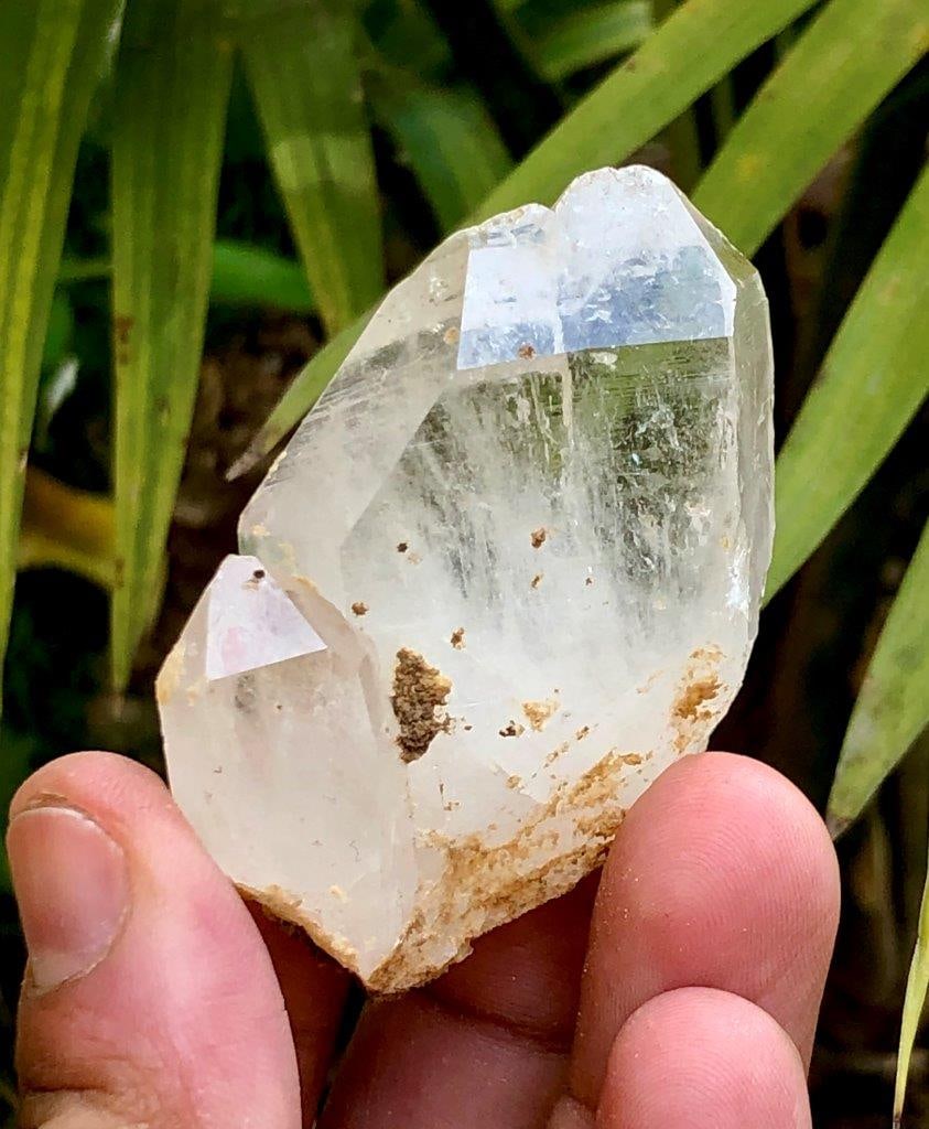 Quartz Healing Crystal - 54 Grams: Quartz Healing Crystal - 54 Grams Shipping Rate: FREE SHIPPINGshipping rates are determined by Parcel weight and destination.Combined shipping: We offer combine shipping on multiple items purchased to
