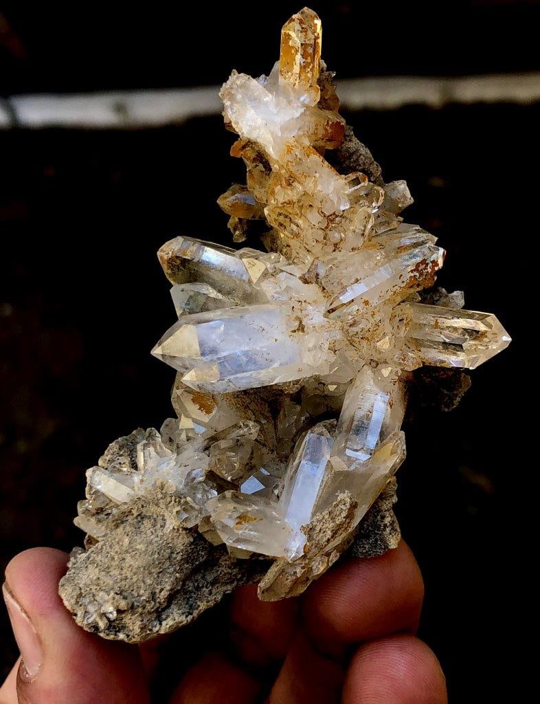 Quartz Specimen Natural Cluster - 72.45 Grams - 86X59X26 mm: Quartz Specimen Natural Cluster - 72.45 Grams - 86X59X26 mm Specimen 12.50 Grams - 27X18X16 mm Shipping Rate: FREE SHIPPINGshipping rates are determined by Parcel weight and destination.Combined shipp