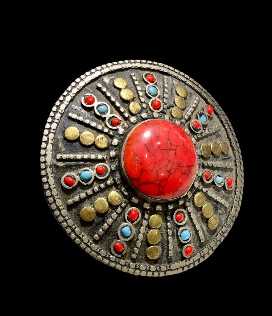 Chinese Coral Ring in Gale Unusual Shape: Chinese Coral Ring in Gale Unusual ShapeShipping Rate: $23.00 .shipping rates are determined by Parcel weight and destination.Combined shipping: We offer combine shipping on multiple items purchased