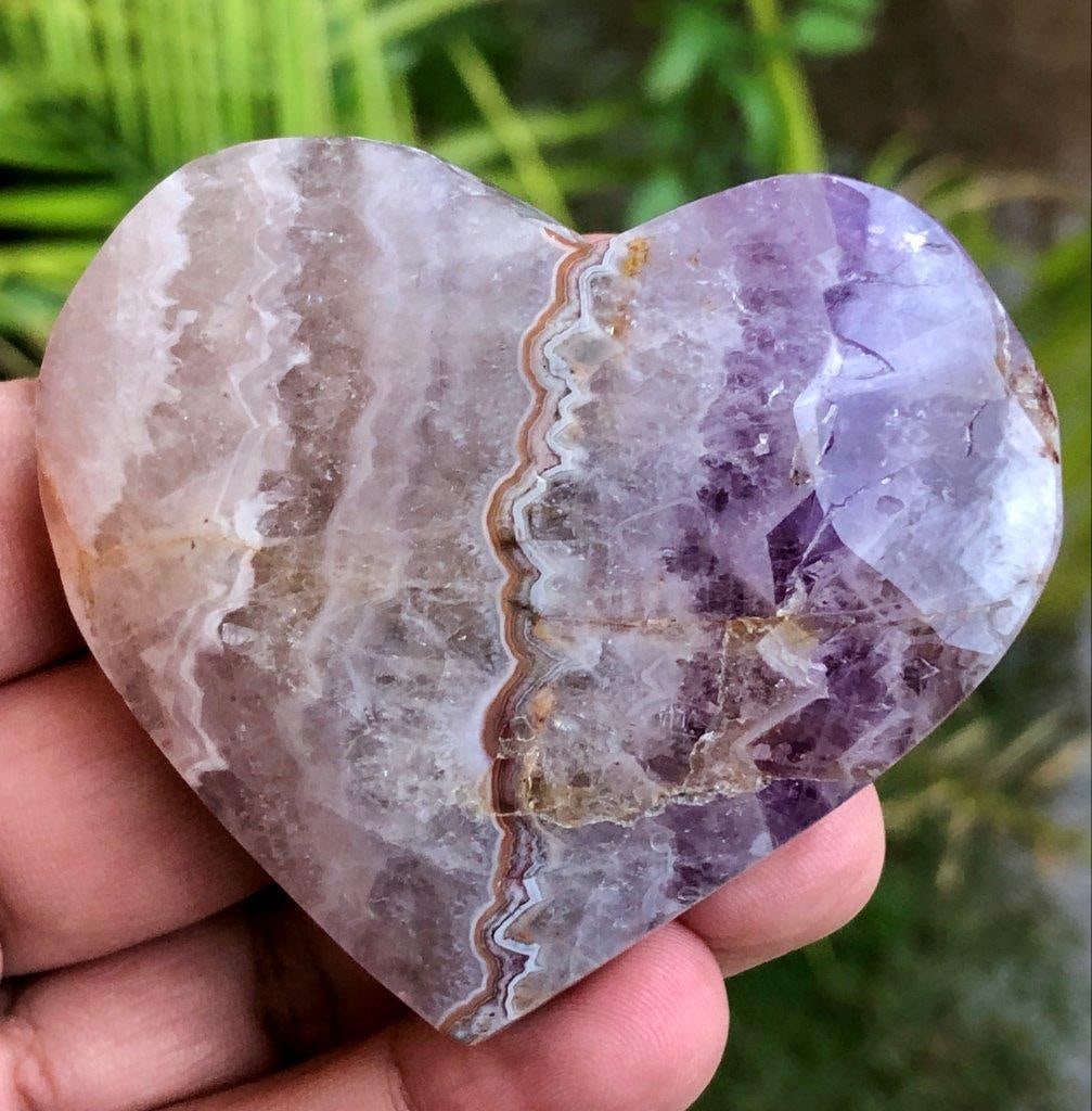Hand Carved Amethyst Mexican Lace Agate Heart ? Crown Chakra Healing Stone - 118 Grams: Hand Carved Amethyst Mexican Lace Agate Heart ? Crown Chakra Healing Stone - 118 GramsShipping Rate: $23.00 .shipping rates are determined by Parcel weight and destination.Combined shipping: We offer 