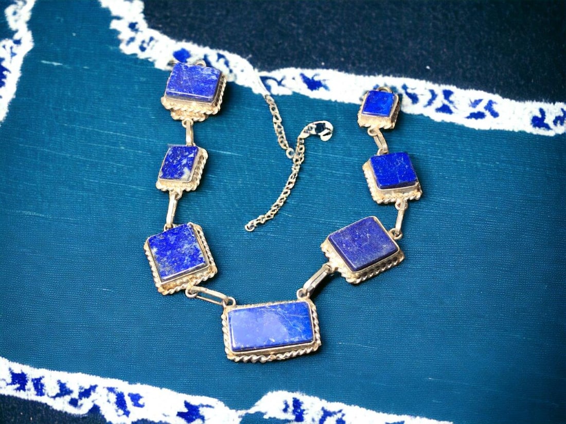 Top Quality Lapis Lazuli Necklace: Top Quality Lapis Lazuli NecklaceShipping Rate: $36.00 .shipping rates are determined by Parcel weight and destination.Combined shipping: We offer combine shipping on multiple items purchased to reduc