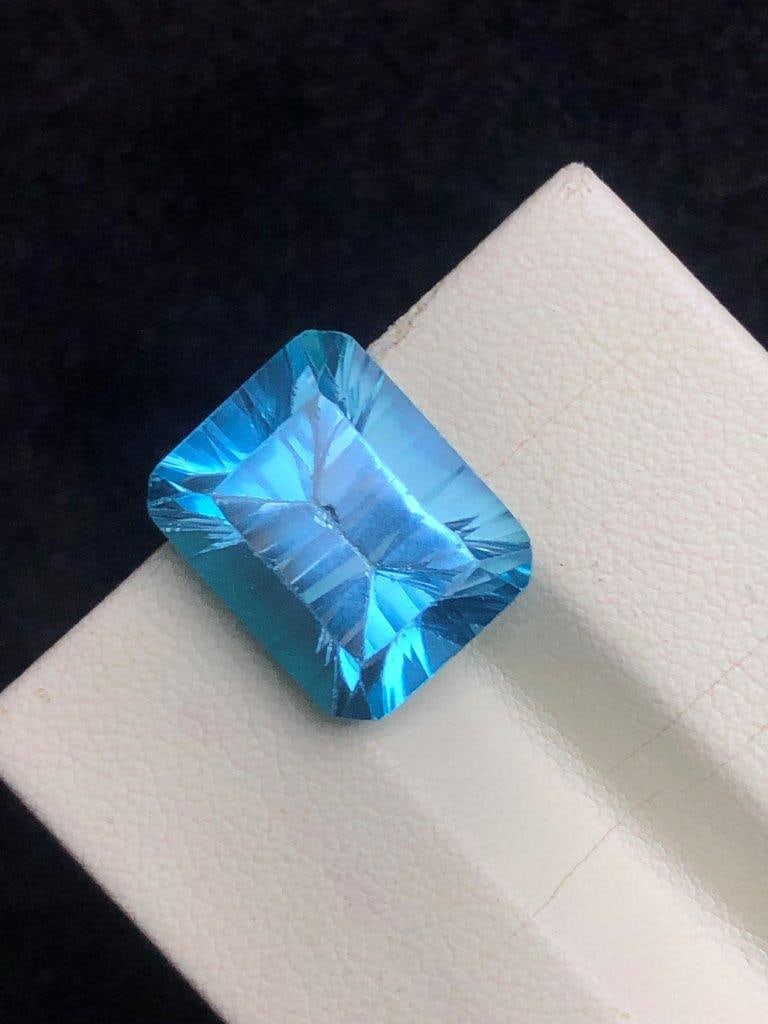 16.30 cts Natural Swiss Blue Topaz Loose Gemstone for Jewelry Making - 16X13X9 mm: 16.30 cts Natural Swiss Blue Topaz Loose Gemstone for Jewelry Making - 16X13X9 mmShipping Rate: 23$ WorldWideshipping rates are determined by Parcel weight and destination.Combined shipping: We offer 