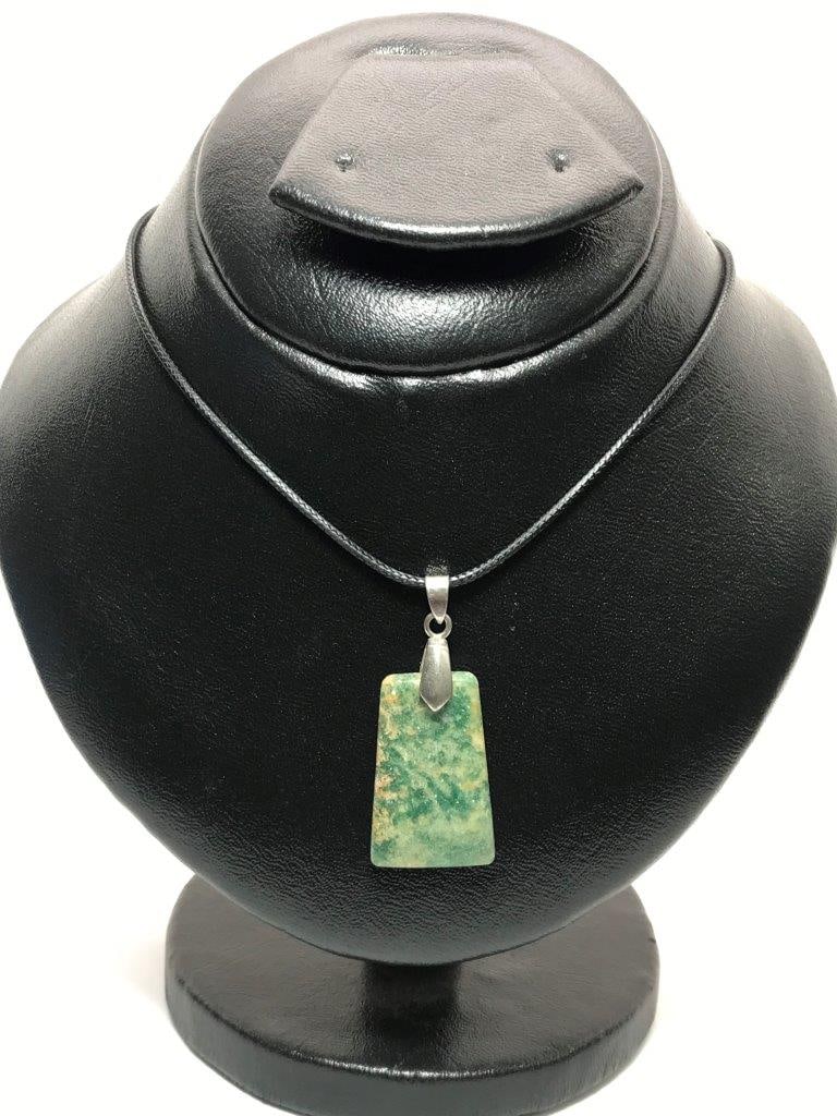 Natural Aventurine Crystal Pendant Green Stone Necklace: Natural Aventurine Crystal Pendant Green Stone Necklace Shipping: $23.00. Shipping rates are determined by Parcel weight and destination.