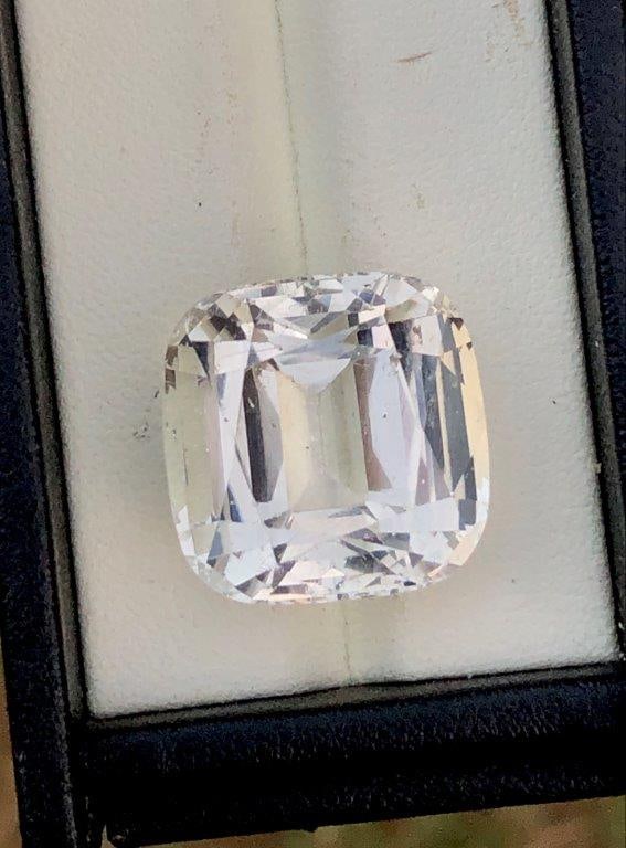 32.15 Carats Amazing Quality Morganite Gemstone - 20X20X14 mm (1 of 4)