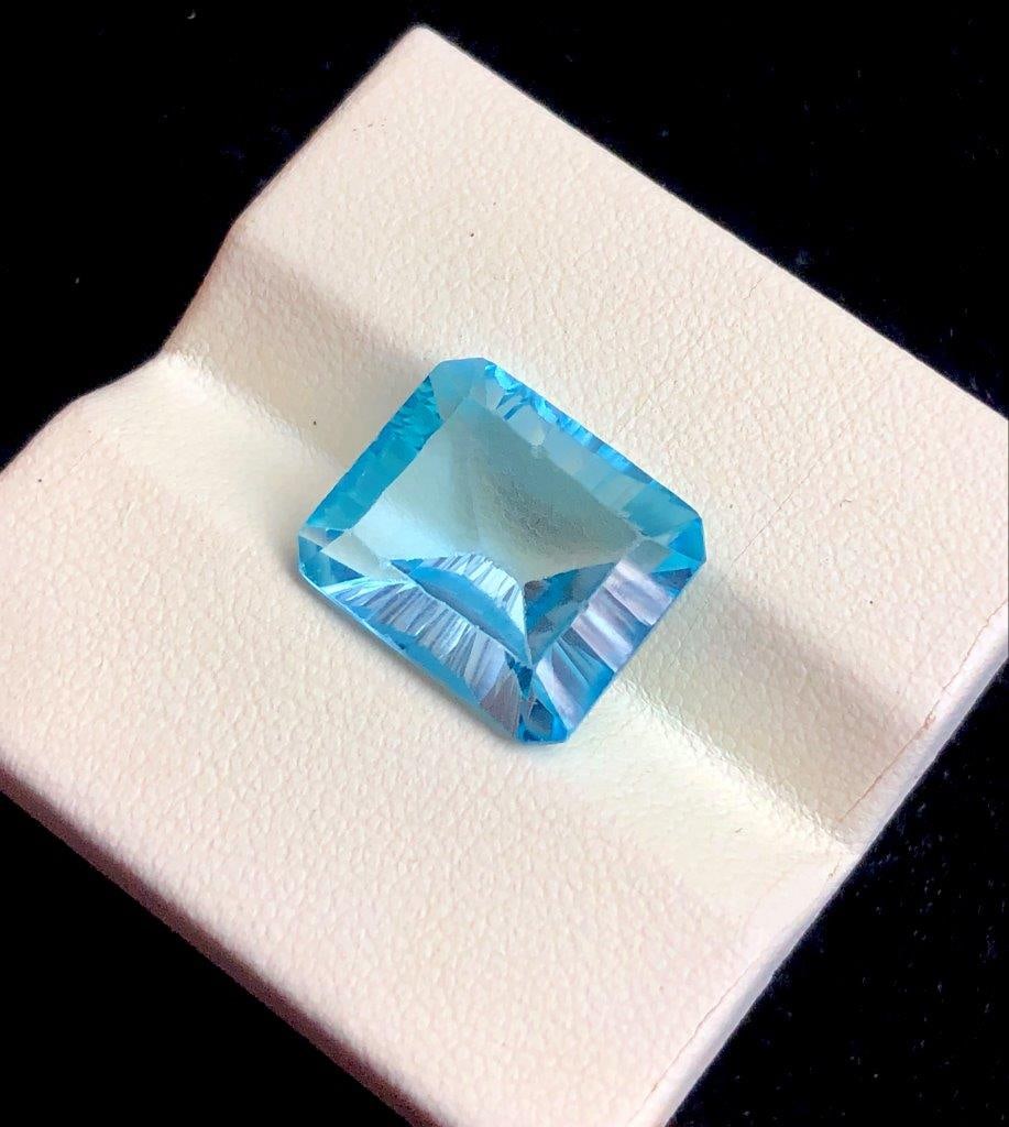 13.10 carats AAA Quality Laser cut Swiss Blue Topaz 15?13?7 mm: 13.10 carats AAA Quality Laser cut Swiss Blue Topaz 15?13?7 mm Shipping Rate: FREE SHIPPINGshipping rates are FREE WORLDWIDECombined shipping: We offer combine shipping on multiple items purchased to 