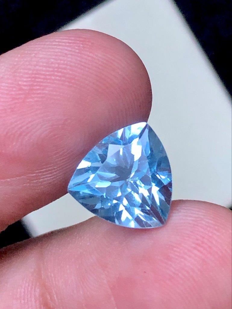 5.36 Carats Natural Trillion Cut Topaz Gemstone AAA Quality Faceted Loose Topaz for Jewelry Making: Beautiful 5.36 carats natural Trillion cut Topaz gemstone featuring AAA quality clarity, excellent faceting, and brilliant sparkle. This elegant loose gemstone is ideal for custom jewelry designs such