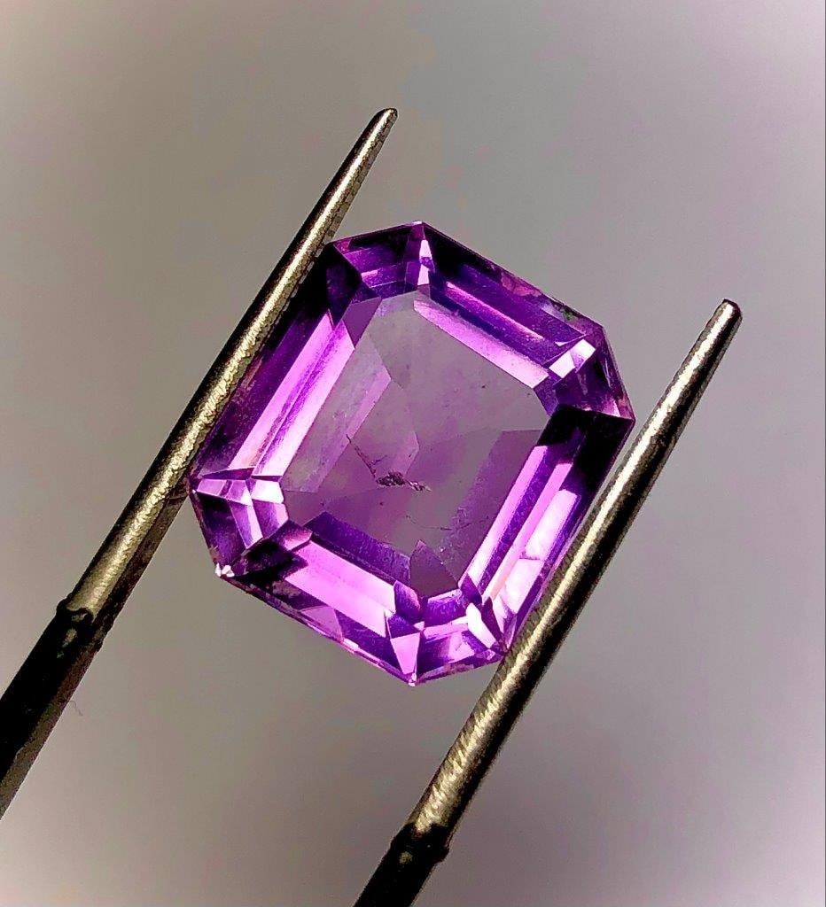 Amethyst Ascher cut gemstone - 8.40 Carats: Amethyst Ascher cut gemstone - 8.40 Carats - 14X12X8 mmShipping Rate: $15.00 .shipping rates are determined by Parcel weight and destination.Combined shipping: We offer combine shipping on multiple it