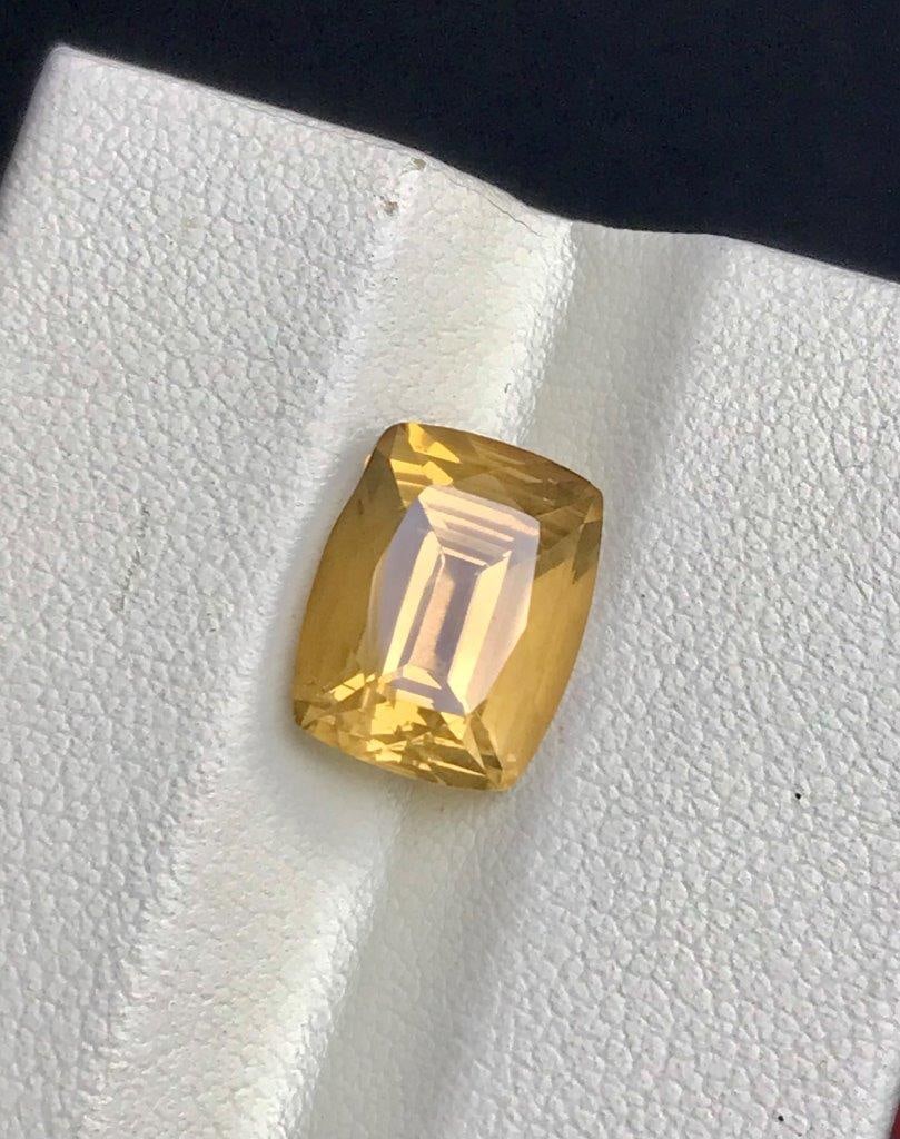 Natural Lemon Quartz Loose Stone Brilliant Collector Gemstone - 5.70 Carats - 12X10X8 mm: Natural Lemon Quartz Loose Stone Brilliant Collector Gemstone - 5.70 Carats - 12X10X8 mm Shipping: