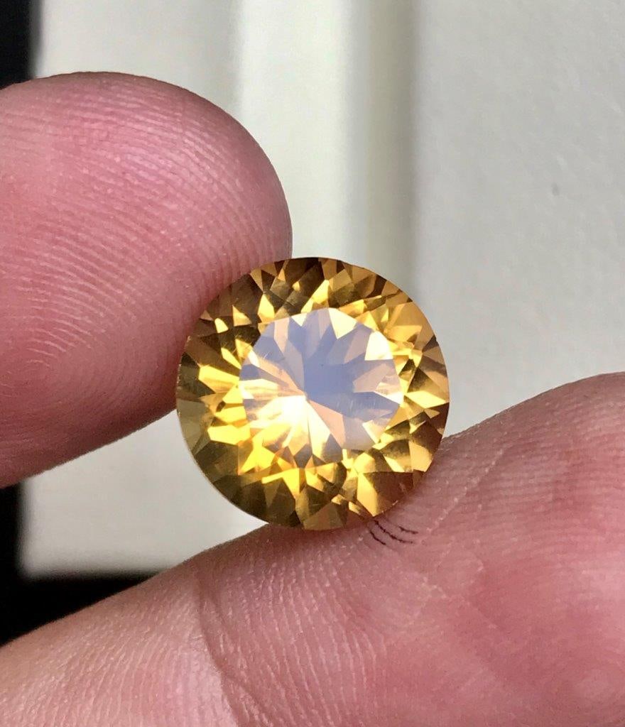 Premium Natural Lemon Quartz Elegant Yellow Loose Gemstone - 5.60 cts - 12X12X8 mm (1 of 5)