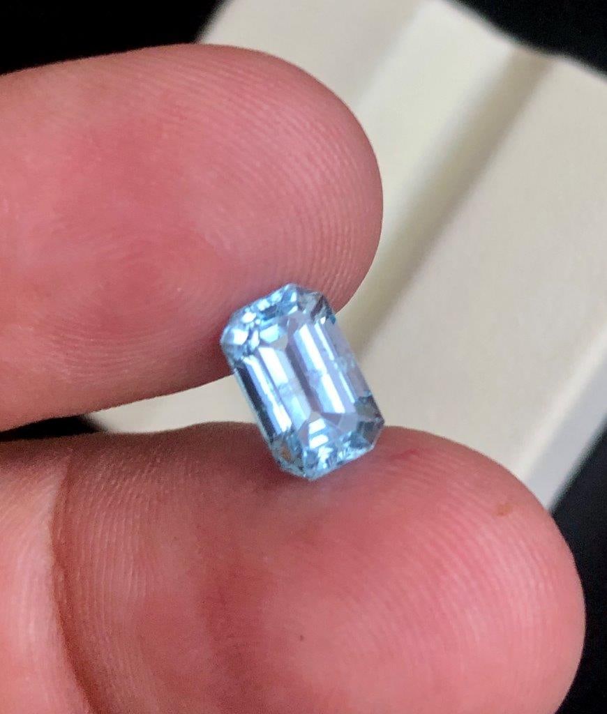 1.60 Carats AAA Natural Aquamarine Loose Gemstone ? Brilliant Blue Faceted Gem - 9X6X5 mm: 1.60 Carats AAA Natural Aquamarine Loose Gemstone ? Brilliant Blue Faceted Gem - 9X6X5 mm Shipping:
