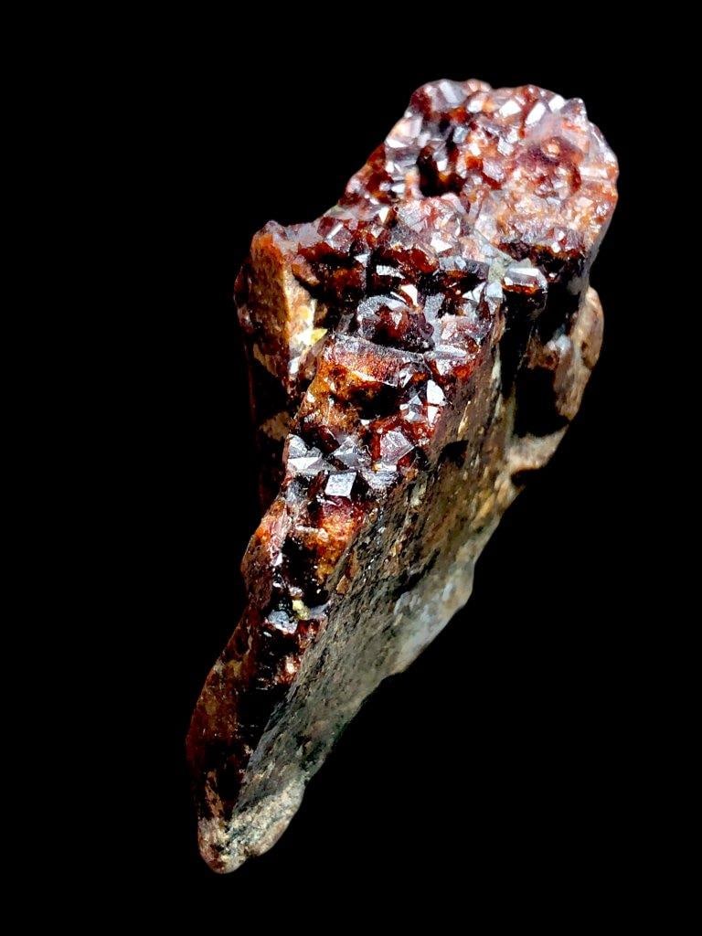 Natural Garnet Cluster With Mother Rock - 42X61X21 mm: Natural Garnet Cluster With Mother Rock - 42X61X21 mm Shipping Rate: 23$ .shipping rates are determined by Parcel weight and destination.Combined shipping: We offer combine shipping on multiple items 