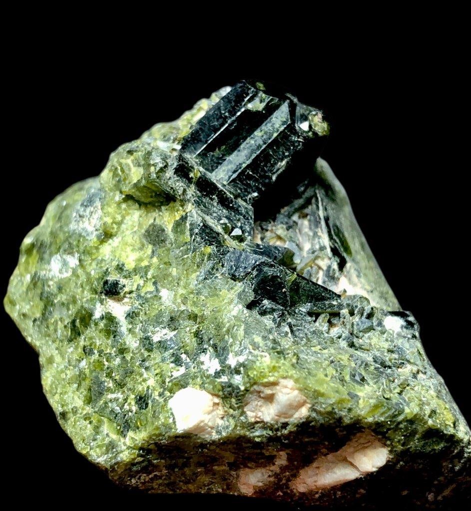 64 Grams Natural Epidote Mineral Specimen - 38X37X30 mm: 64 Grams Natural Epidote Mineral Specimen - 38X37X30 mmShipping Rate: 23$ .shipping rates are determined by Parcel weight and destination.Combined shipping: We offer combine shipping on multiple items
