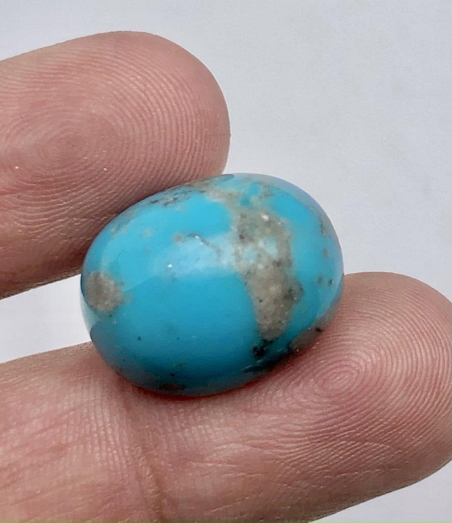 21.65 Carats Natural Turquoise CAB - 19X16X12 mm: 21.65 Carats Natural Turquoise CAB - 19X16X12 mm SHIPPING: 23$
