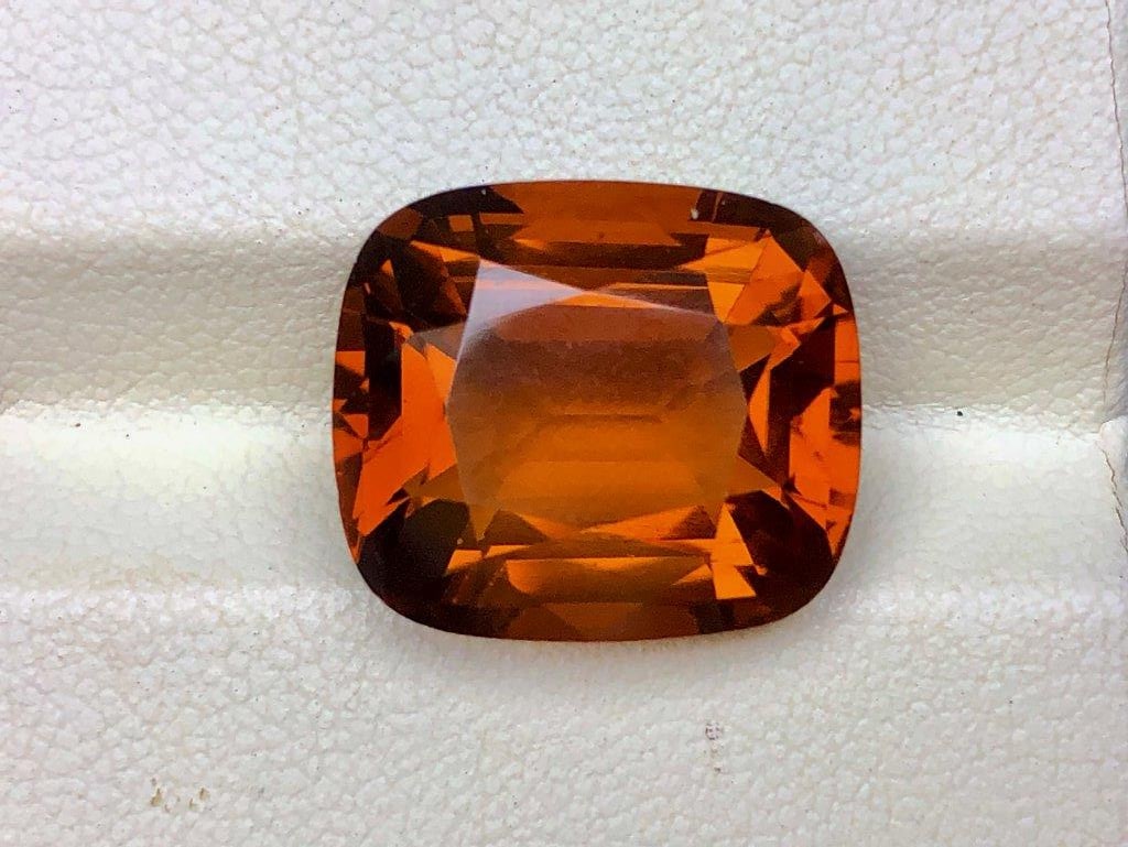15.75Ct Honey Citrine Gemstone, Golden Quartz, Custom Jewelry 17X15X10 mm: 15.75Ct Honey Citrine Gemstone, Golden Quartz, Custom Jewelry 17X15X10 mm SHIPPING: 23$