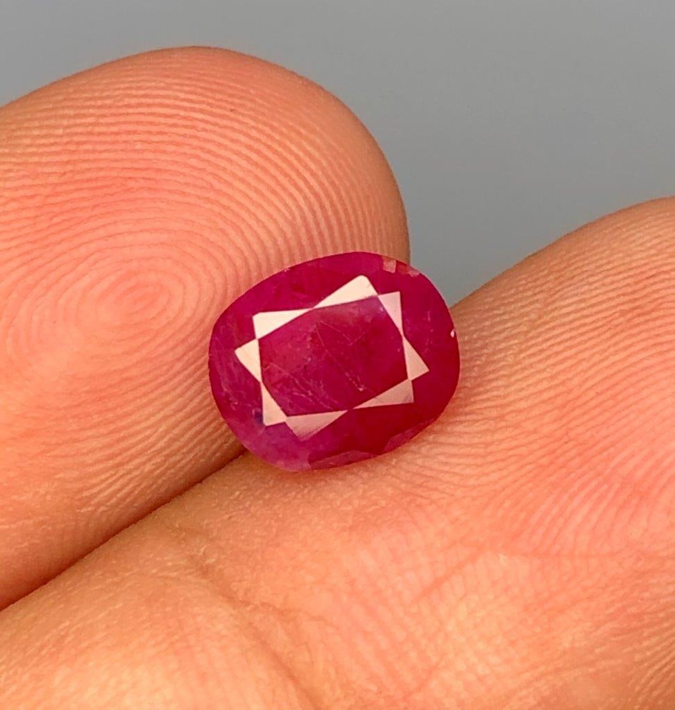 2.75 Carats Natural Ruby Gemstone - 8.5X7.5X6 mm: 2.75 Carats Natural Ruby Gemstone - 8.5X7.5X6 mm SHIPPING: 23$