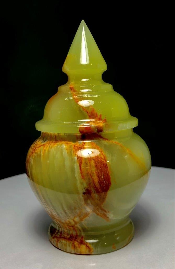 Onyx Home Decor - 395 Grams: Onyx Home Decor - 395 Grams - 131X77X55 mmShipping Rate: $45.00 .shipping rates are determined by Parcel weight and destination.Combined shipping: We offer combine shipping on multiple items