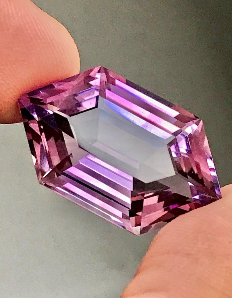 28 Carats AAA Quality Natural Amethyst Gemstone Brilliant Faceted Loose Stone - 28X16X12 mm: 28 Carats AAA Quality Natural Amethyst Gemstone Brilliant Faceted Loose Stone - 28X16X12 mm Shipping Rate: 23$ WorldWideshipping rates are determined by Parcel weight and destination.Combined shipping