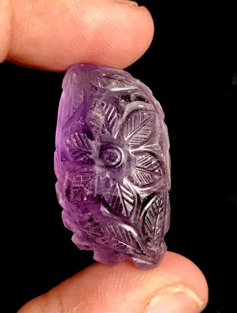 Premium Amethyst Carved Gemstone Natural Purple Crystal for Jewelry - 47.55 Carats - 33X17.5X12 mm: Premium Amethyst Carved Gemstone Natural Purple Crystal for Jewelry - 47.55 Carats - 33X17.5X12 mm Rate: 23$ WorldWideshipping rates are determined by Parcel weight and destination.Combined shipping: 