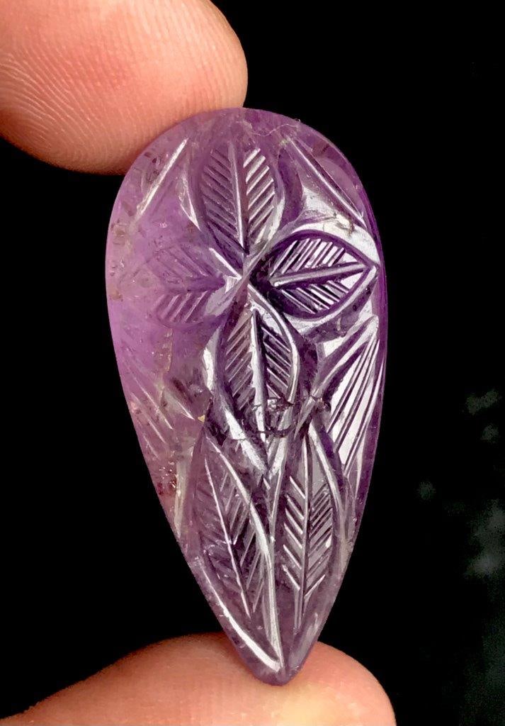Beautiful Natural Amethyst Carving Polished Purple Loose Gemstone - 46.55 Carats - 35X17X14 mm: Beautiful Natural Amethyst Carving Polished Purple Loose Gemstone - 46.55 Carats - 35X17X14 mm Rate: 23$ WorldWideshipping rates are determined by Parcel weight and destination.Combined shipping: We o