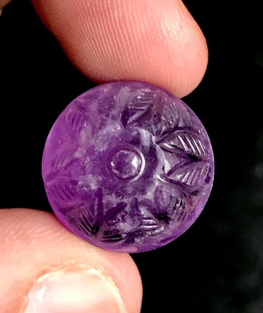 AAA Natural Purple Amethyst Carving High Quality Loose Gemstone - 29.05 Carats - 19X19X13 mm: AAA Natural Purple Amethyst Carving High Quality Loose Gemstone - 29.05 Carats - 19X19X13 mm Rate: 23$ WorldWideshipping rates are determined by Parcel weight and destination.Combined shipping: We off