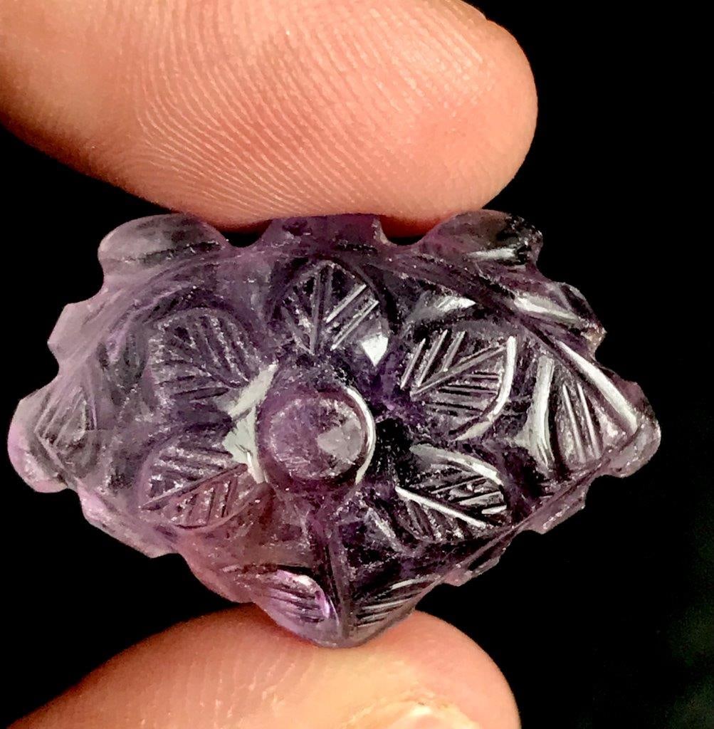 Natural Amethyst Carved Gemstone Stunning Purple Collector Stone - 28.20 Carats - 28X19X9 mm: Natural Amethyst Carved Gemstone Stunning Purple Collector Stone - 28.20 Carats - 28X19X9 mm Rate: 23$ WorldWideshipping rates are determined by Parcel weight and destination.Combined shipping: We off
