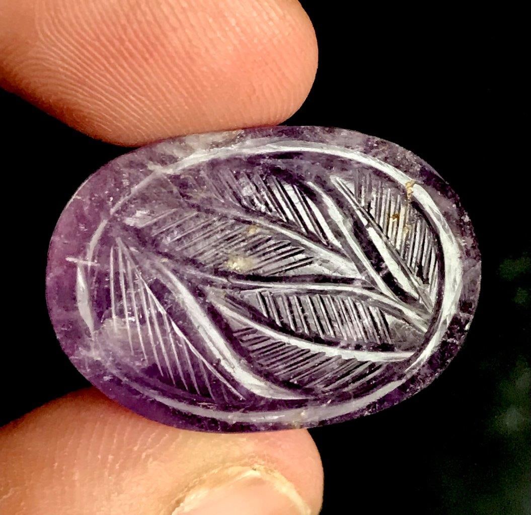 AAA Quality Natural Amethyst Carved Gemstone Unique Purple Stone - 51 Carats - 27X18X14 mm: AAA Quality Natural Amethyst Carved Gemstone Unique Purple Stone - 51 Carats - 27X18X14 mm Rate: 23$ WorldWideshipping rates are determined by Parcel weight and destination.Combined shipping: We offer