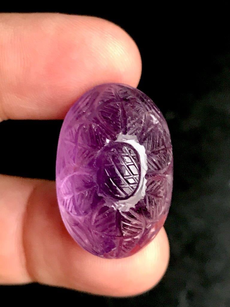 Natural Amethyst Carved Stone Unique Handcrafted Purple Gemstone - 48.90 carats - 27X18X16 mm: Natural Amethyst Carved Stone Unique Handcrafted Purple Gemstone - 48.90 carats - 27X18X16 mm. Rate: 23$ WorldWideshipping rates are determined by Parcel weight and destination.Combined shipping: We o
