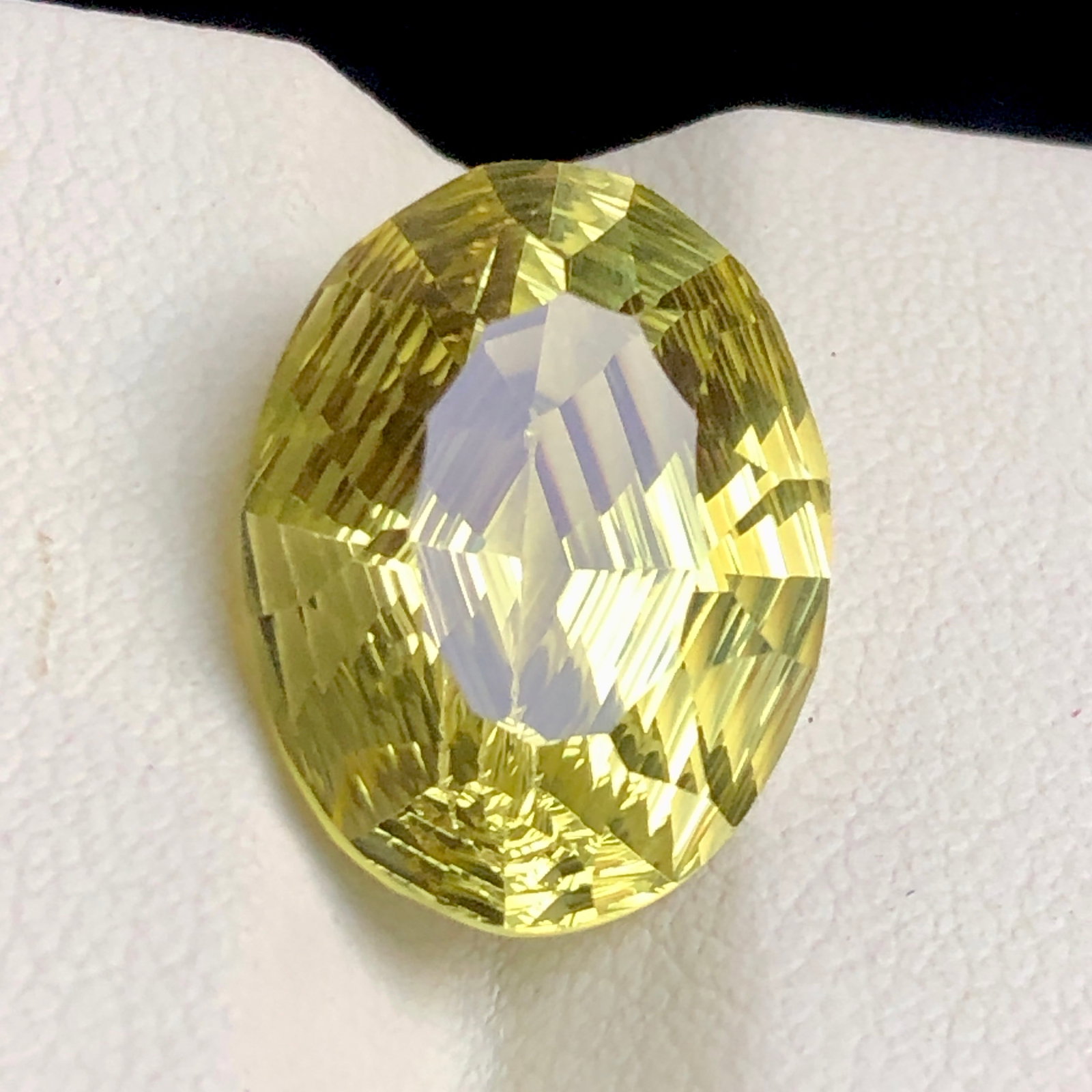 12.20 Carats Natural Lemon Quartz flawless Top quality - 18X14X9 mm: 12.20 Carats Natural Lemon Quartz flawless Top quality - 18X14X9 mm Rate: 23$ WorldWideshipping rates are determined by Parcel weight and destination.Combined shipping: We offer combine shipping on mu