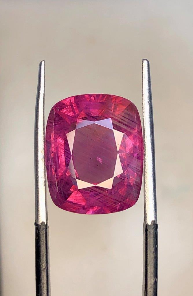 10.41 Carats Mahenge Spinel Natural Cushion Cut Pink Purple Tanzania - 14.35X11.66X7.35 mm: 10.41 Carats Mahenge Spinel Natural Cushion Cut Pink Purple Tanzania - 14.35X11.66X7.35 mmShipping Rate: FREE SHIPPINGshipping rates are FREE WORLDWIDECombined shipping: We offer combine shipping on m